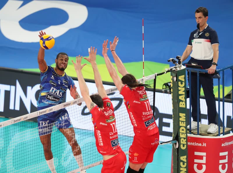 Ретроспекция: бразилските магьосници, обличали фланелката на Тренто: От Хелер до Флавио