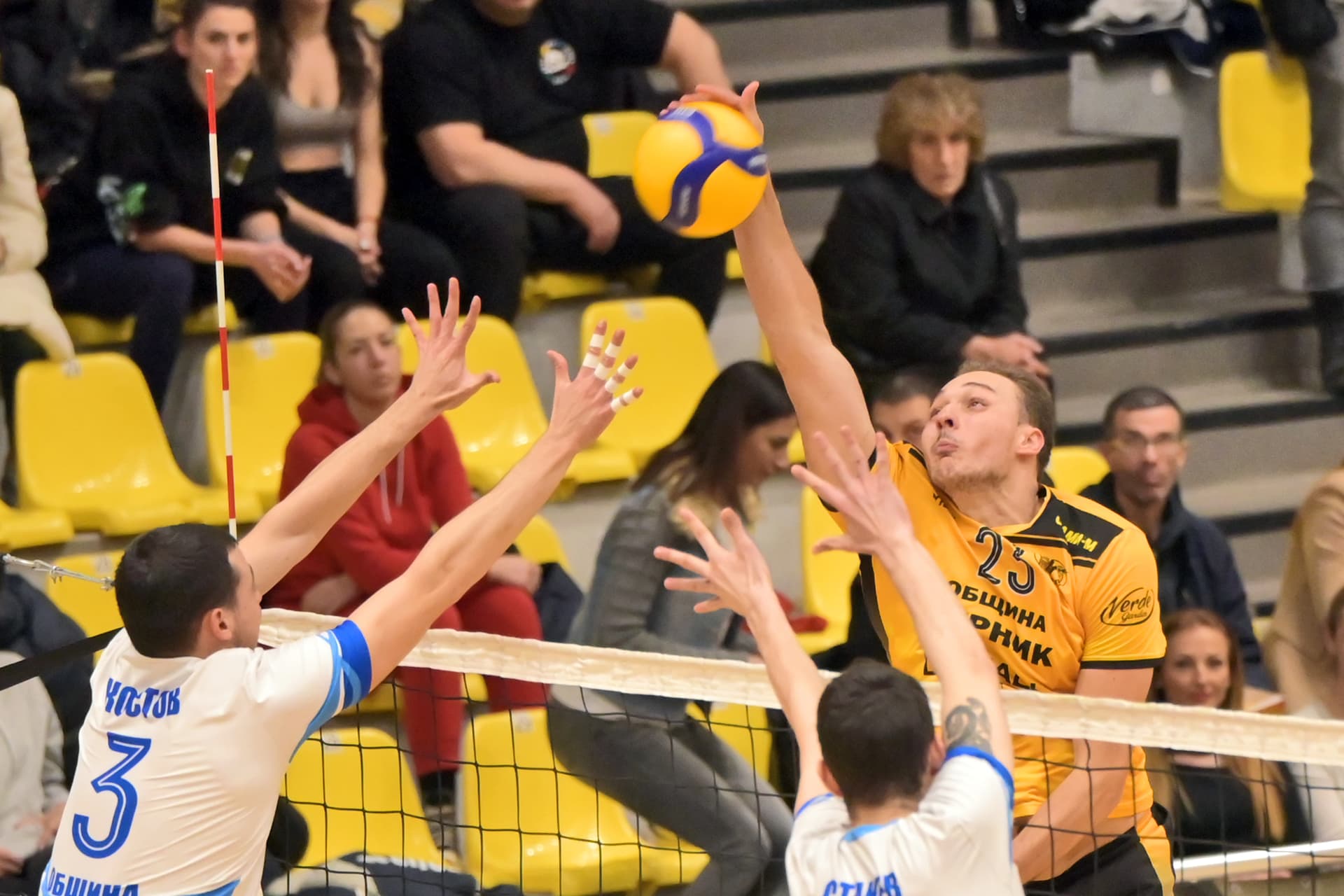 „Локомотив Авиа“ анонсира официално Жулиен Георгиев, представи и младия Кристиян Киров