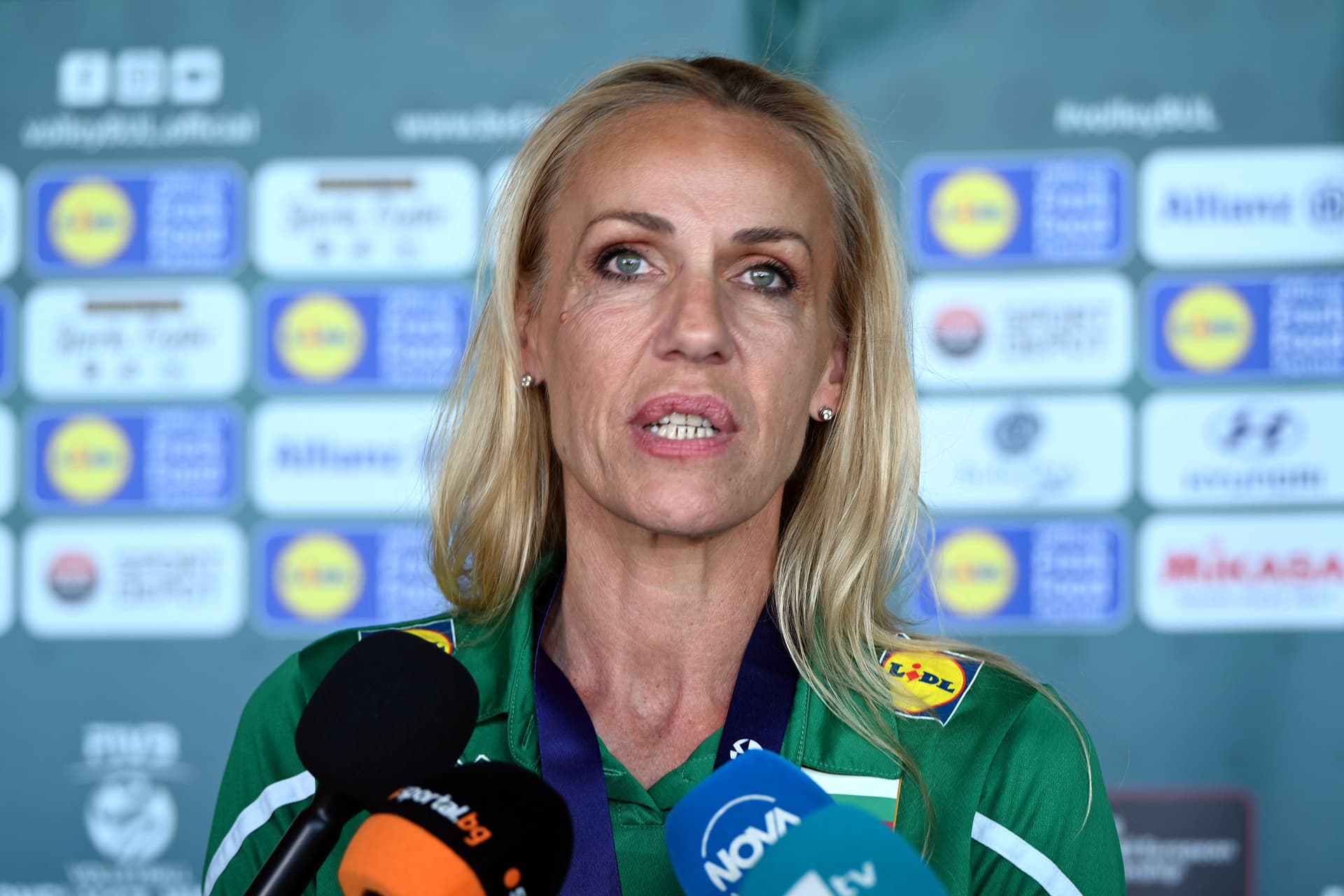 Антонина Зетова : Още не можем да осъзнаем какво се е случило!