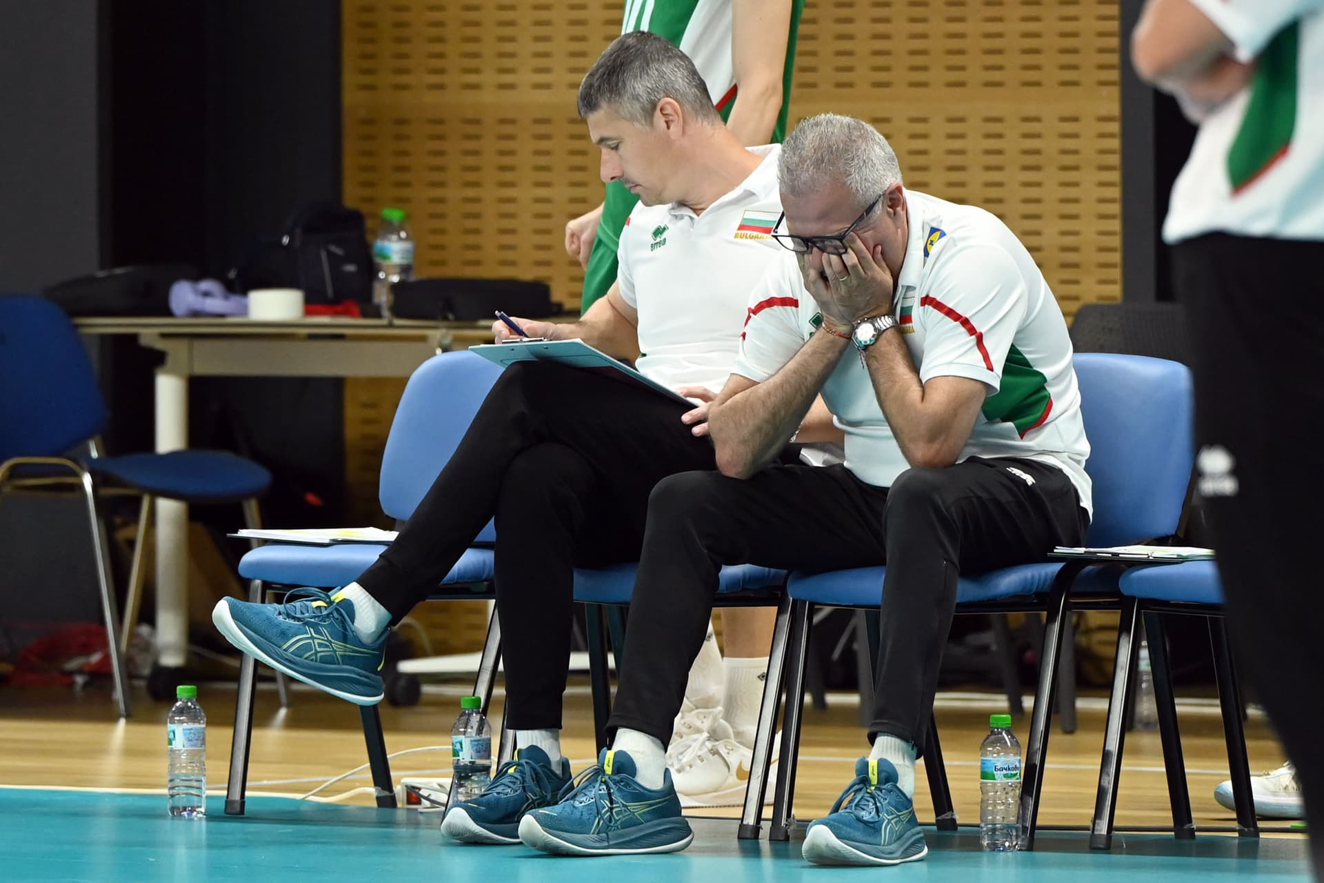 Bulgaria continues its free fall, Turkey almost threw us out of the top eight.