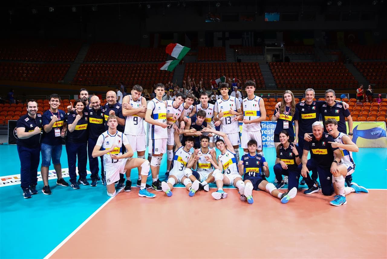 Обзор на група Б от Евроволей 2024 U18, ден 6-и: „Ла Фурия Роха“ на ½-финал, „Адзурите“ доиграват