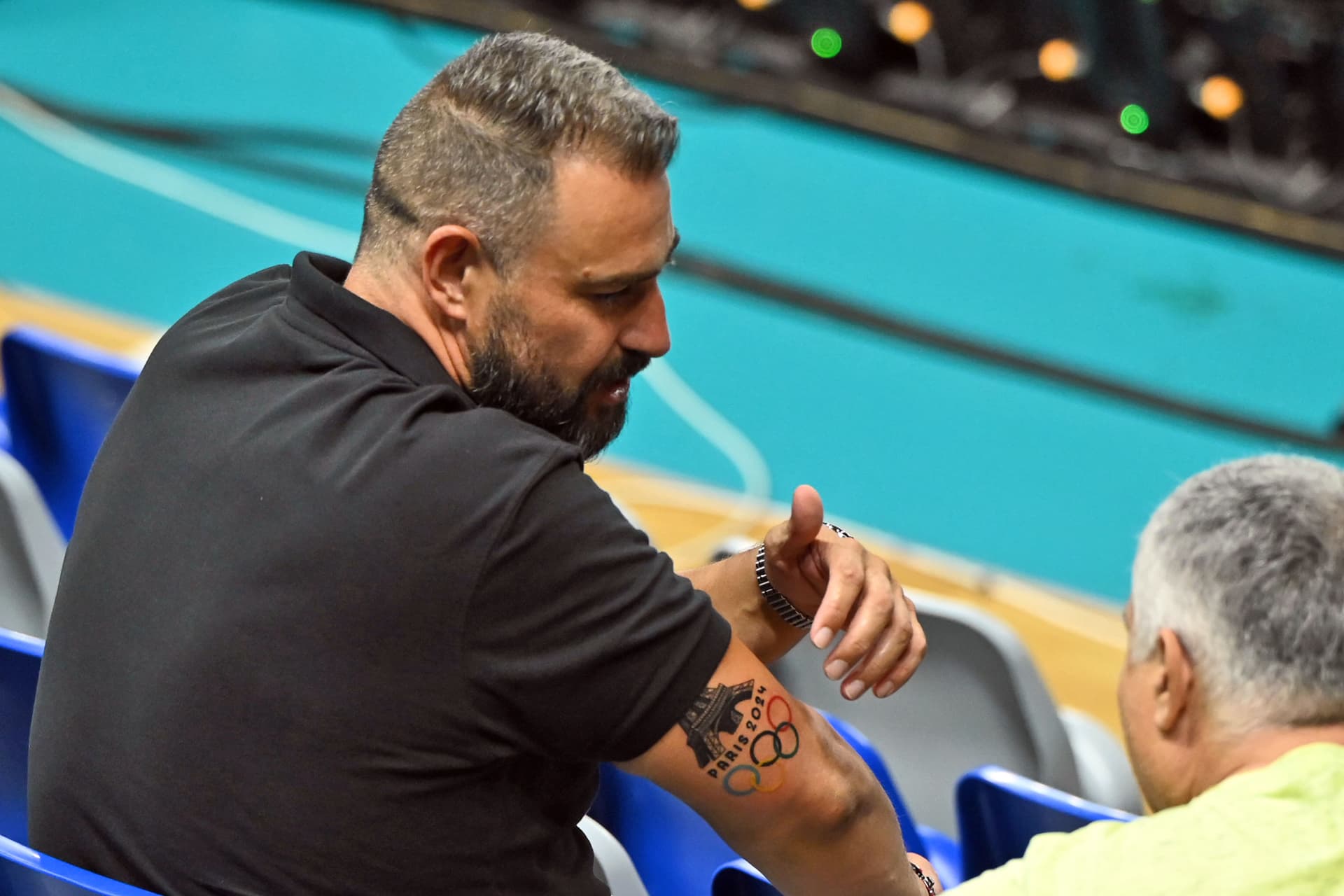 Топ реферът Ивайло Иванов тръгва за Олимпиадата с нова татуировка