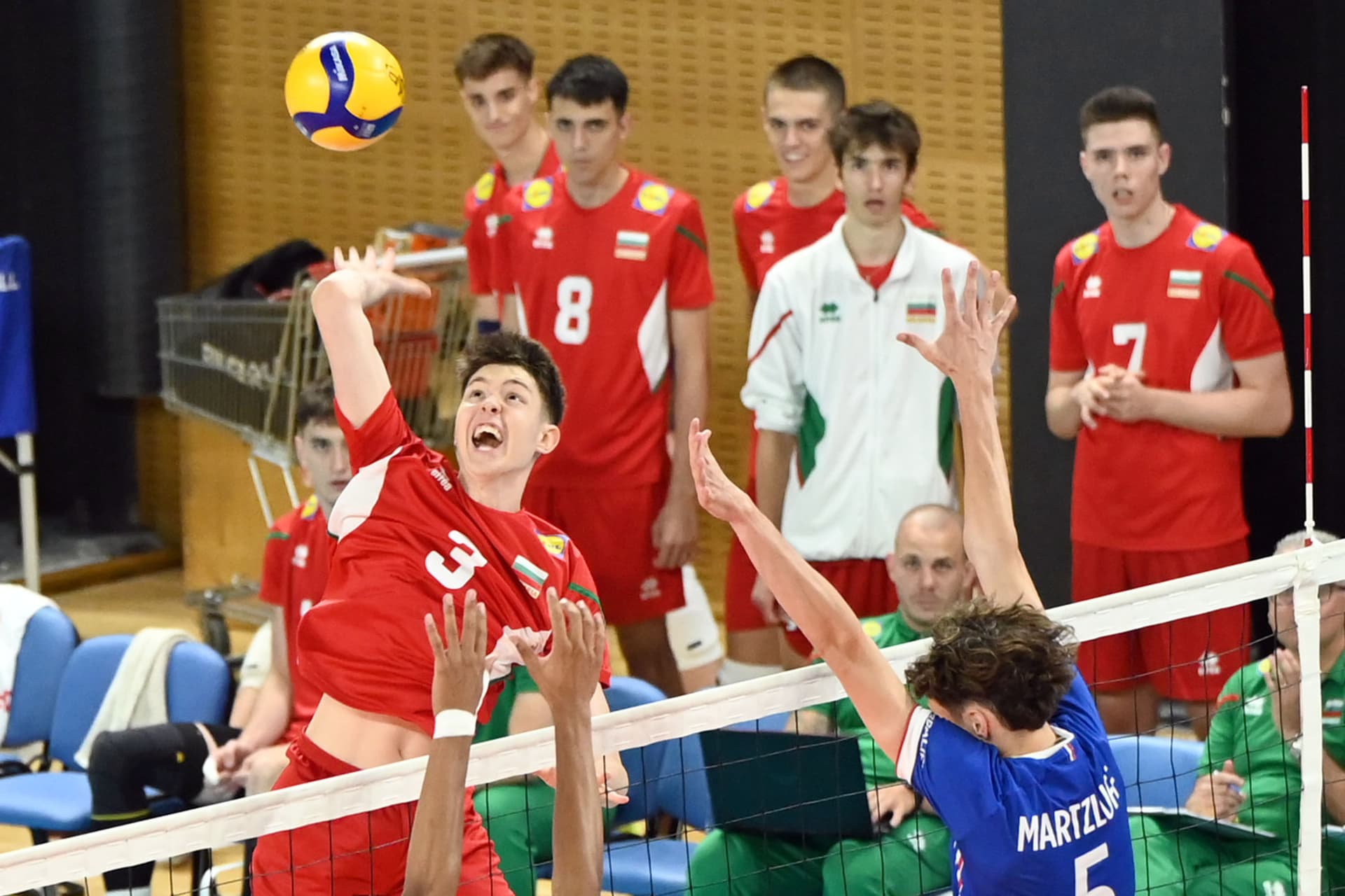 Jasmin Velichkov replaces an injured player from Miro Zhivkov's team, going to the tournament in France.