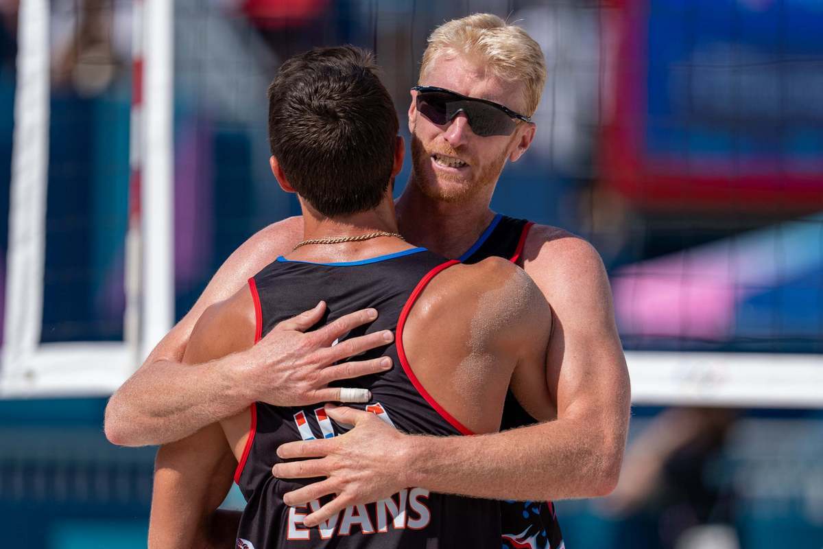 First victory at the Olympic beach volleyball tournament for former NBA player