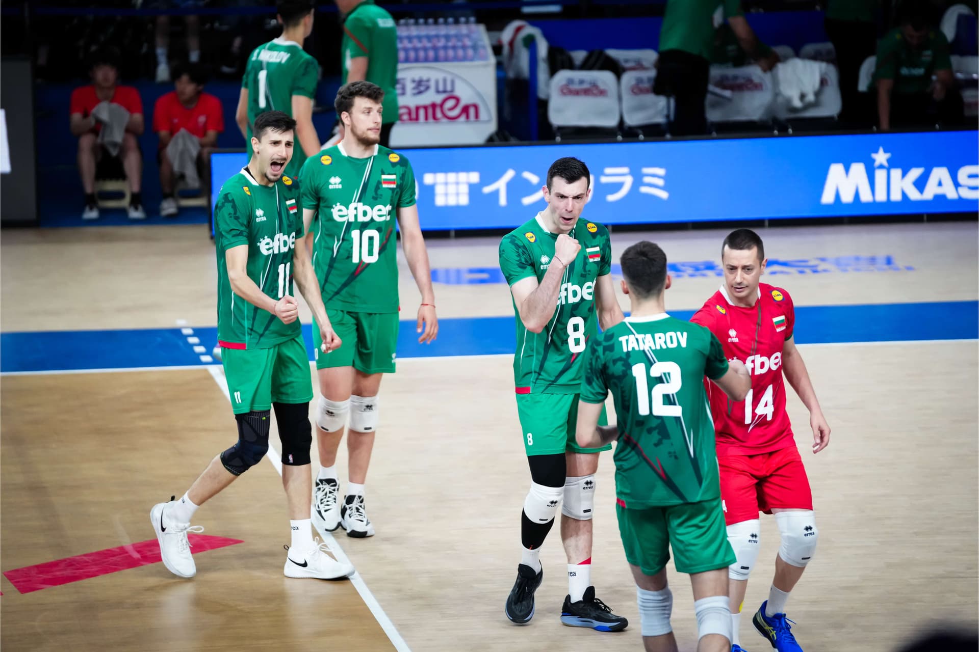 България финишира „едни гърди“ пред Иран след турбулентен мач във Фукуока – победа с 3:2