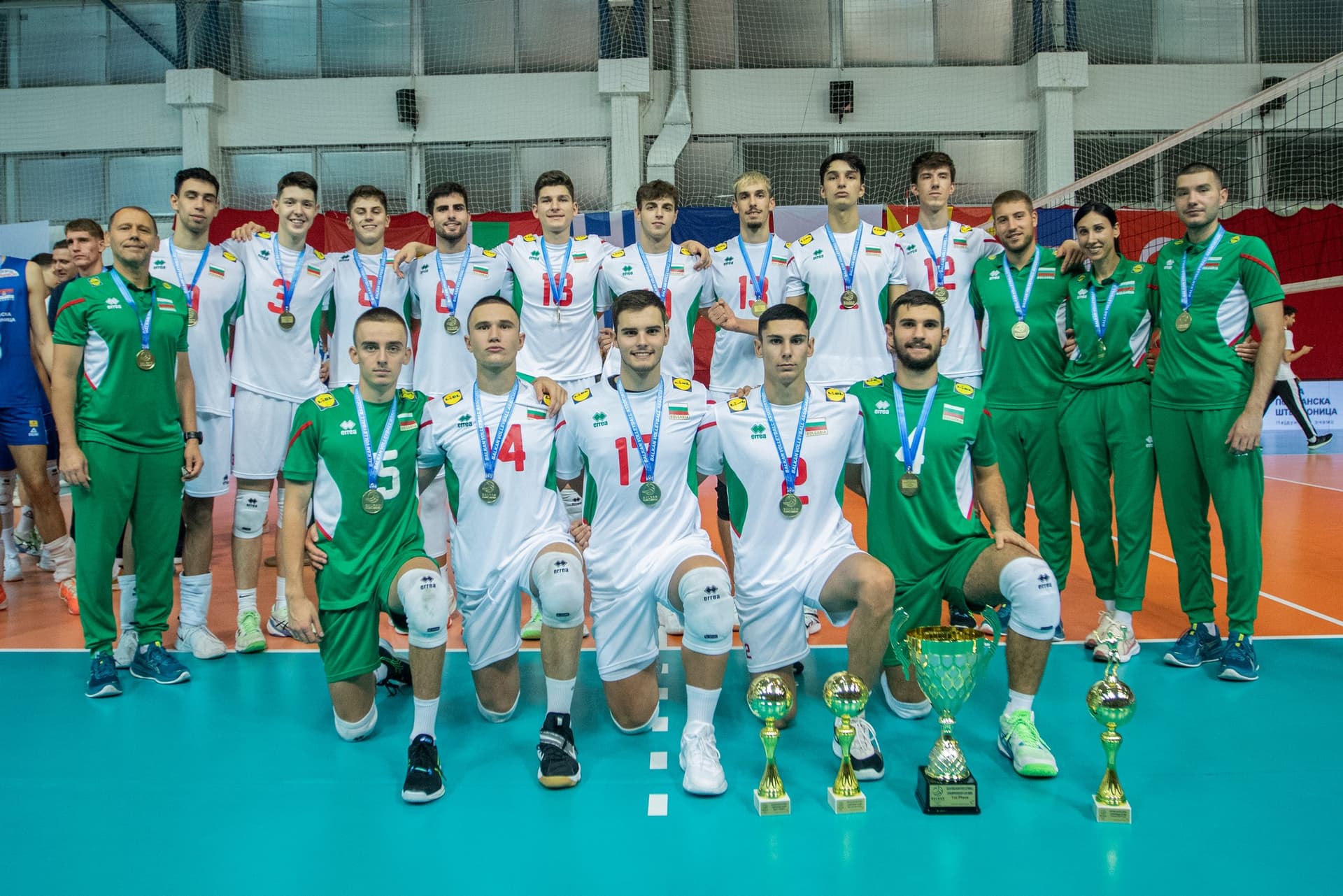 Bulgaria grabbed the Balkan title with a dramatic comeback against Serbia, Moni Nikolov with 12 points
