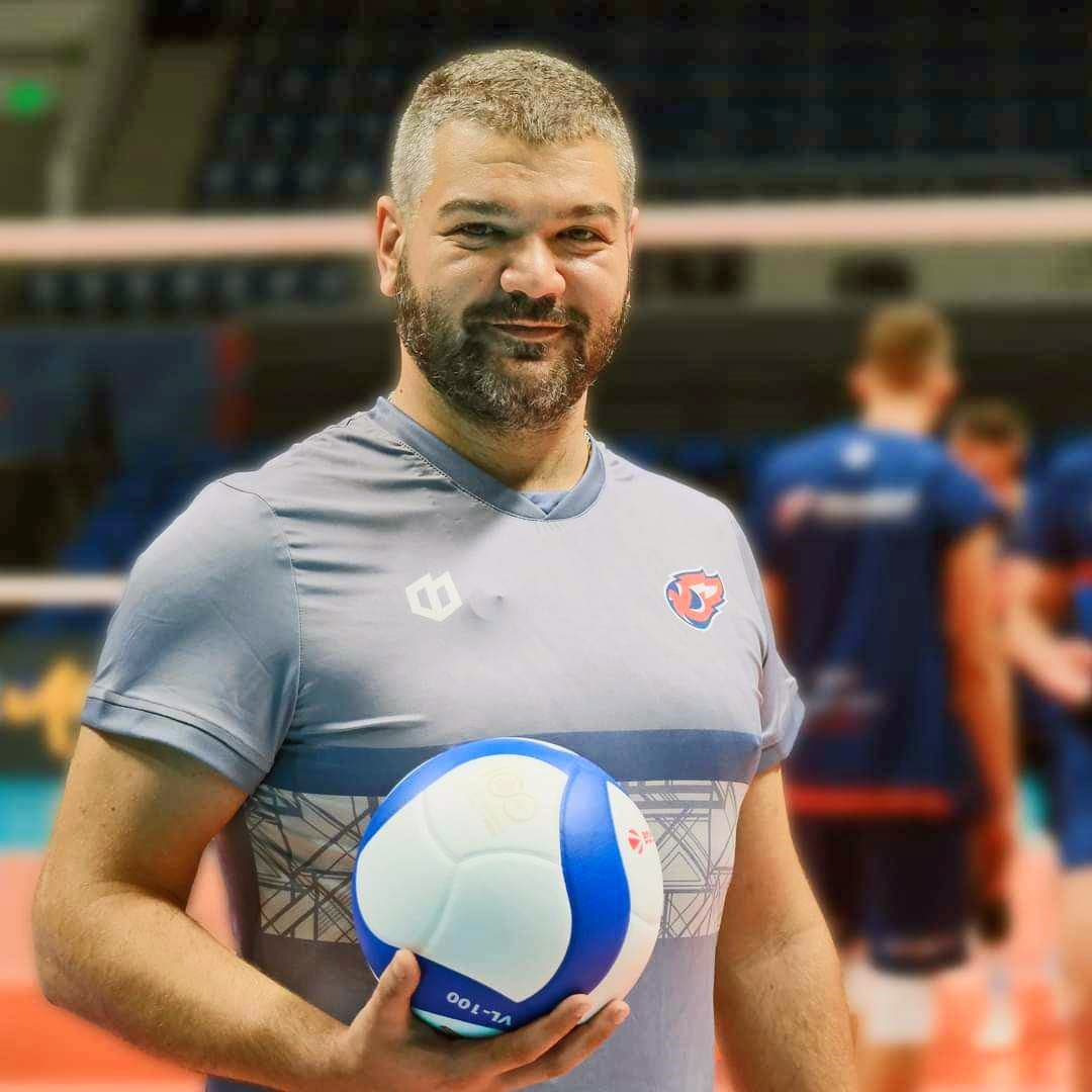 Лазар Ларазов се присъедини към щаба на руския Факел-Ямал (Новый Уренгой)