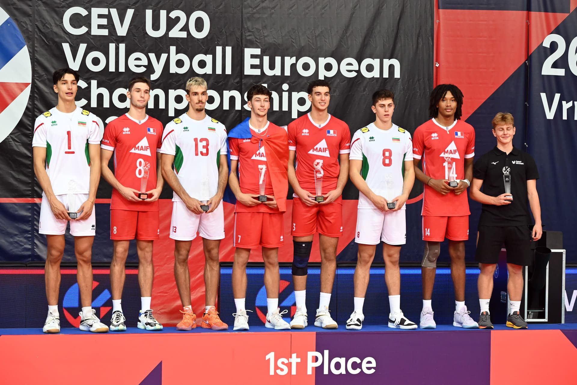 Трима българи попаднаха в идеалния отбор на Евроволей за мъже под 20 години в Сърбия