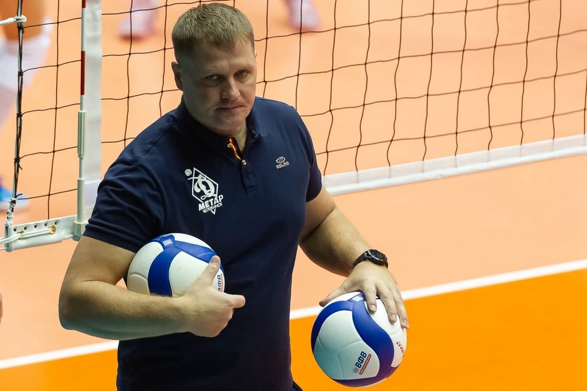 The coach of Russian Dynamo-Metar was disqualified for one match because of Karakurt.