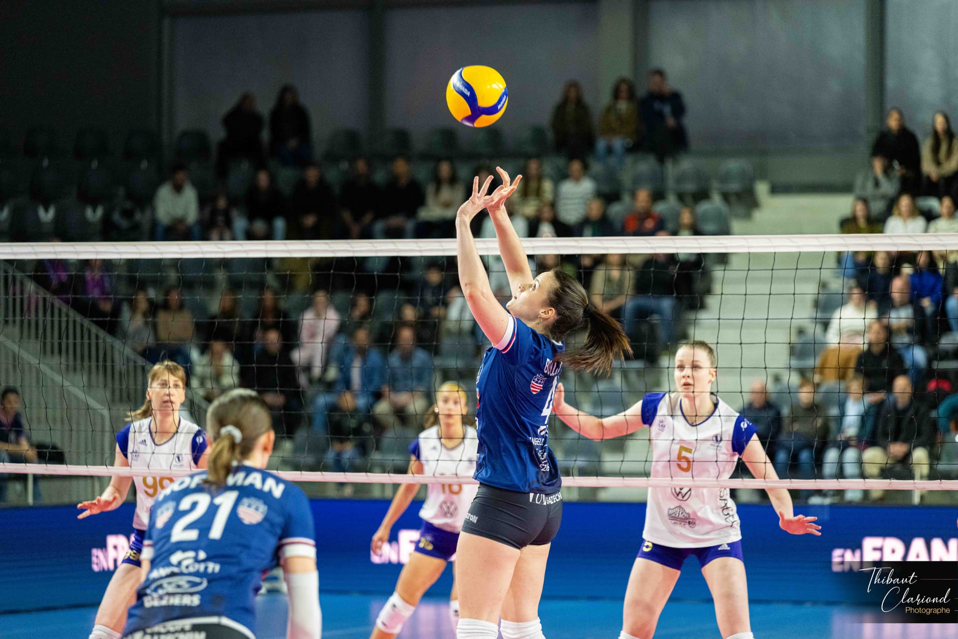 Ivan Petkov's Volero broke away from the bottom, recording a clean victory against a familiar opponent of Maritsa