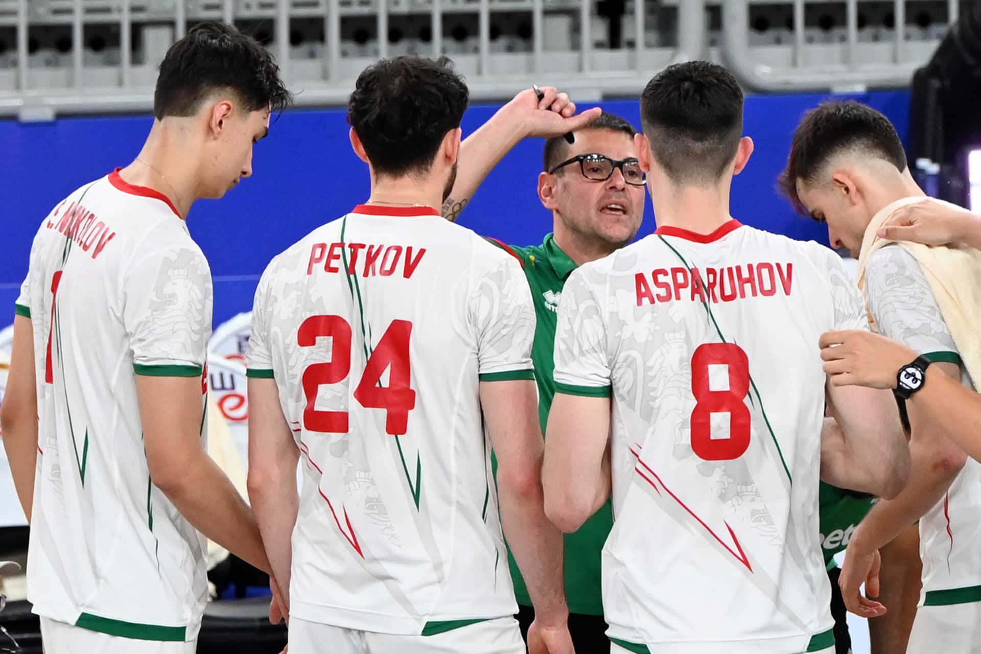 Обзорът на ВНЛ 2024 за „лъвовете“: „Счупен телефон“ между Бленджини и състезателите