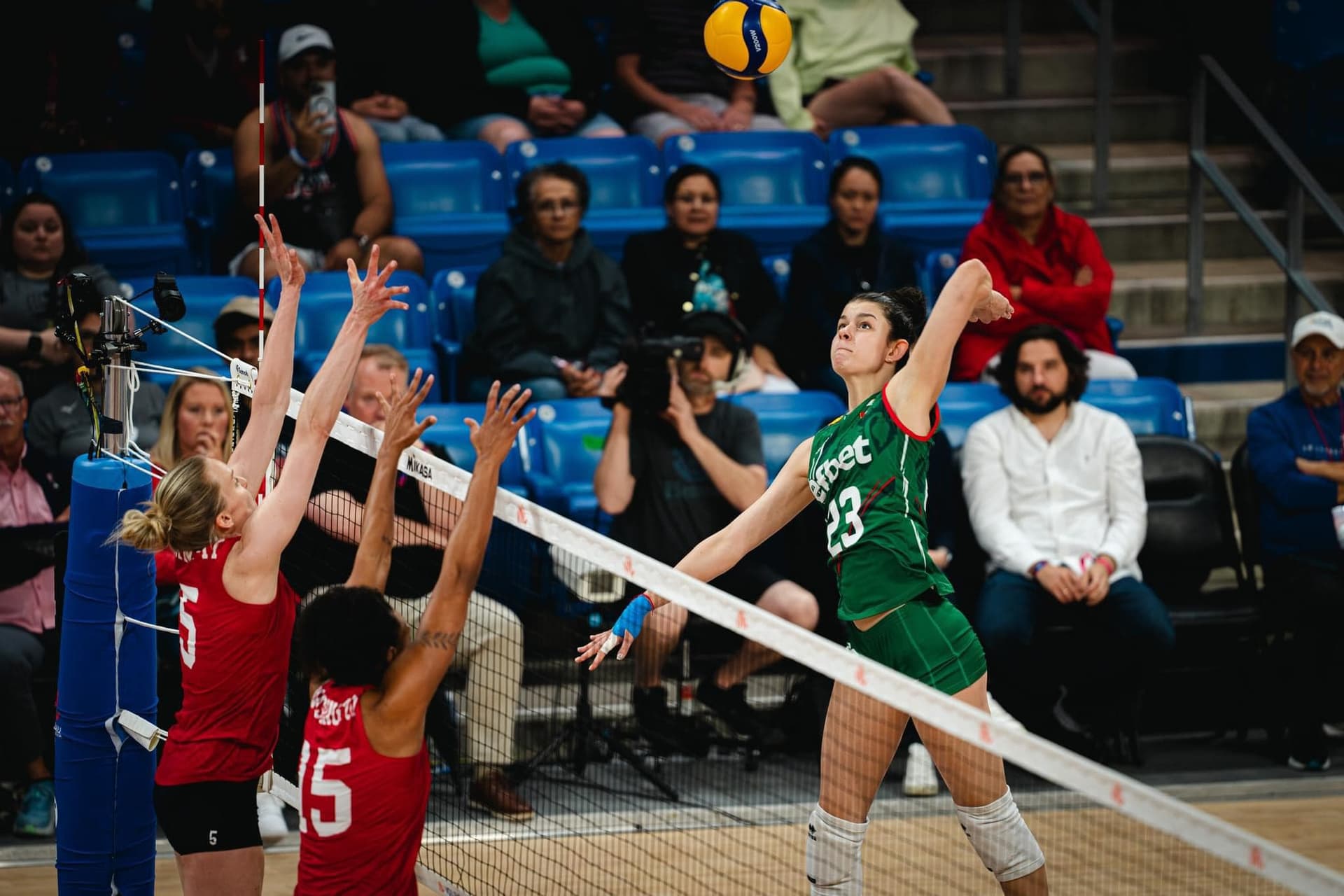 Микаела Стоянова влиза в полезрението на Volero Le Cannet?