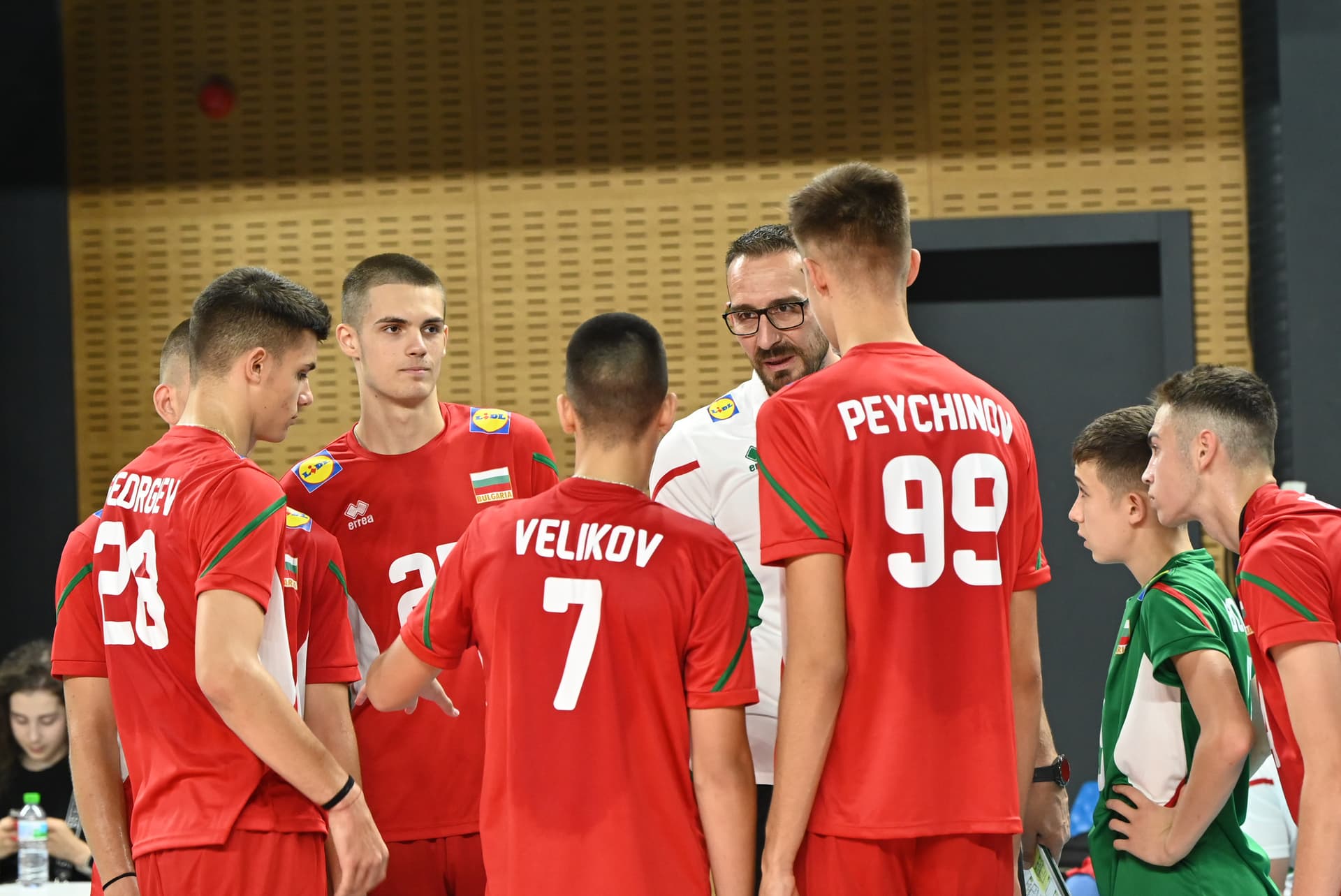 Стана ясен съставът на момчетата на Теодор Богданов преди Световното