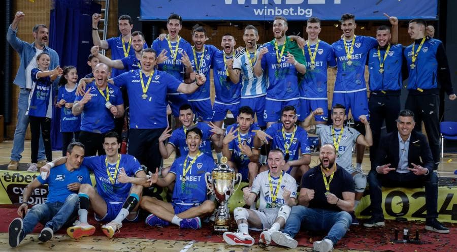 Левски София започва участието си във волейболната Шампионска лига с мач срещу Ястрежебски в Полша през ноември